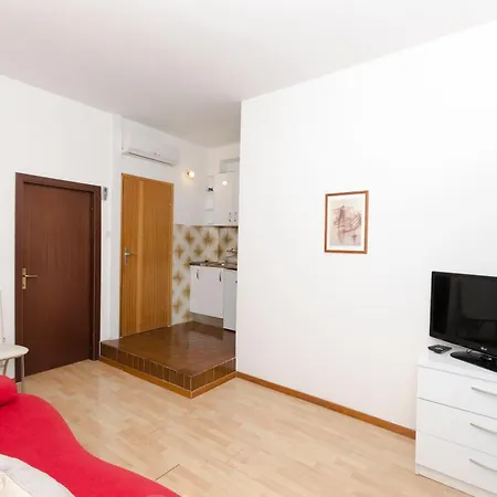 Jadro * 马卡尔斯卡