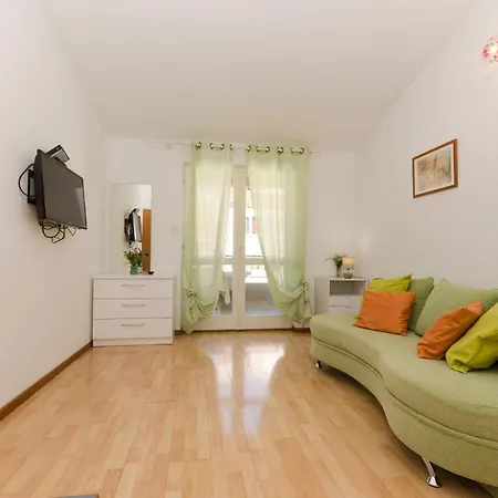 Jadro - 250 M From
