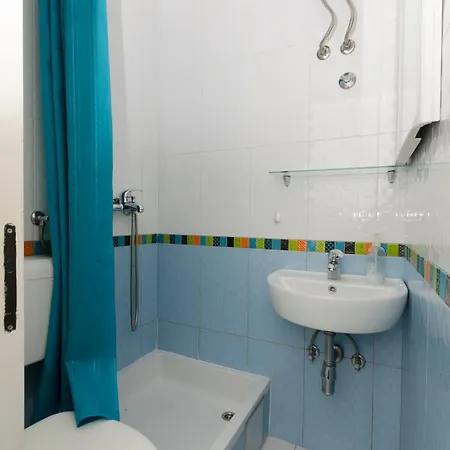 Jadro - 250 M From