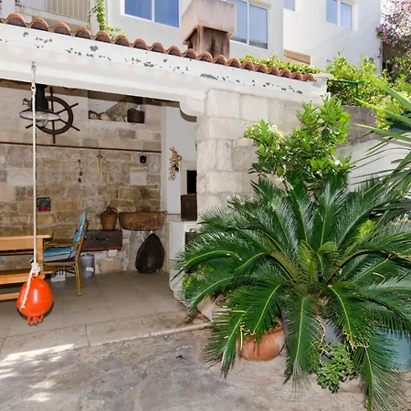 Apartment Jadro - 250 M From *